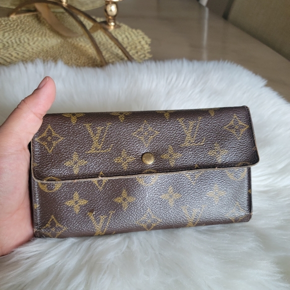 100% Authentic Louis vuitton monogram wallet - Picture 1 of 12